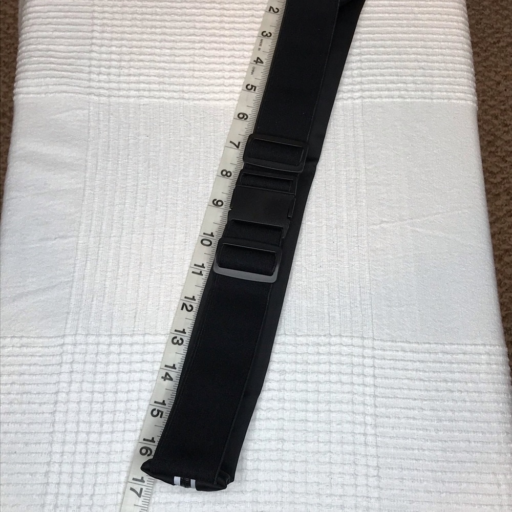 Expandable Running Belt - Picture 3 of 3